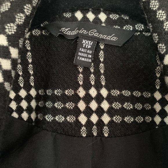 Le Chateau Blazer - Picture 3 of 3